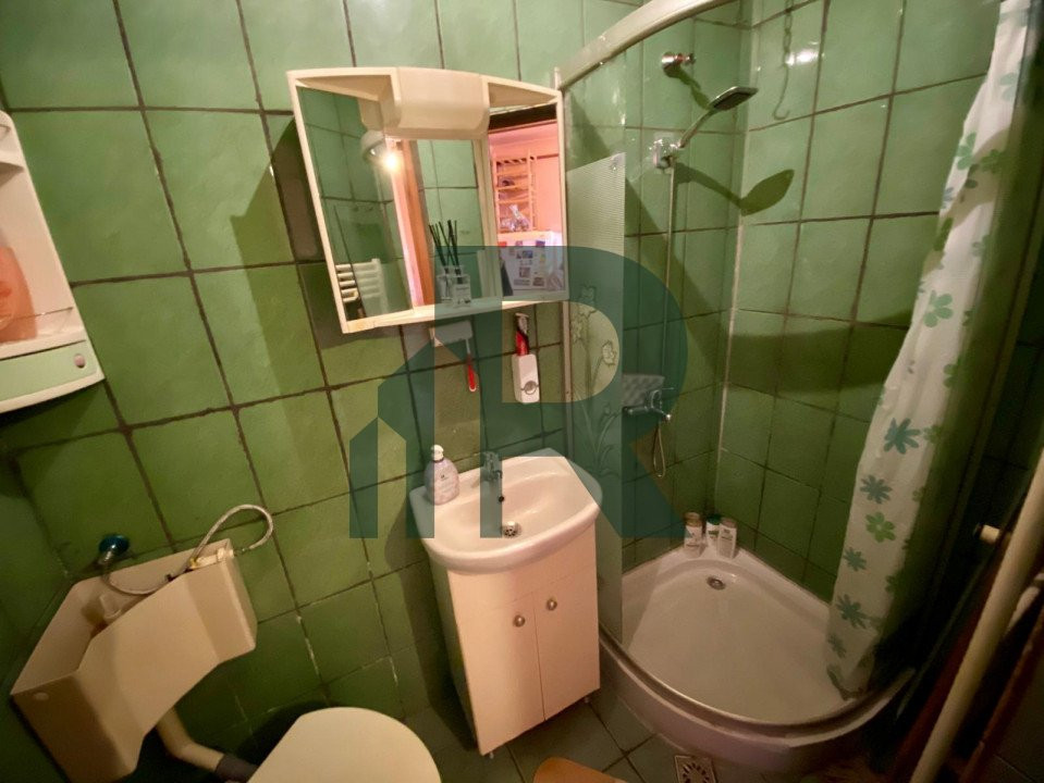 Apartament cu 2 camere la mansarda in Vasile Aaron