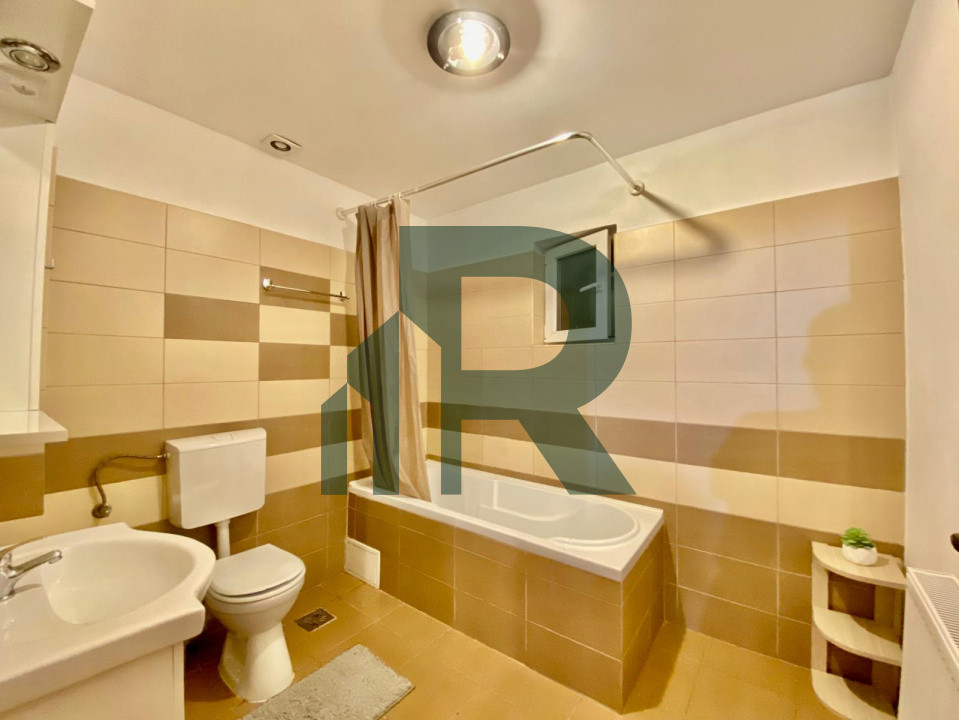 Apartament decomandat cu 2 camere si balcon in Cartierul Lazaret