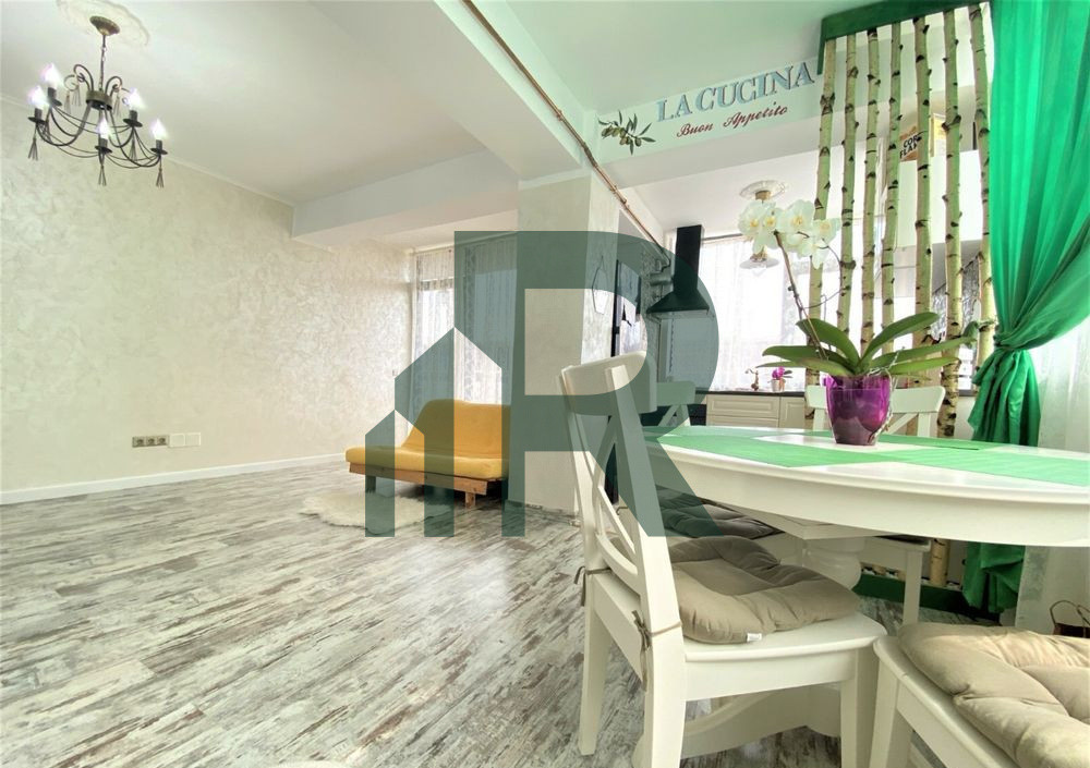 Apartament modern cu 3 camere balcon si parcare privata