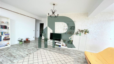 Apartament modern cu 3 camere balcon si parcare privata