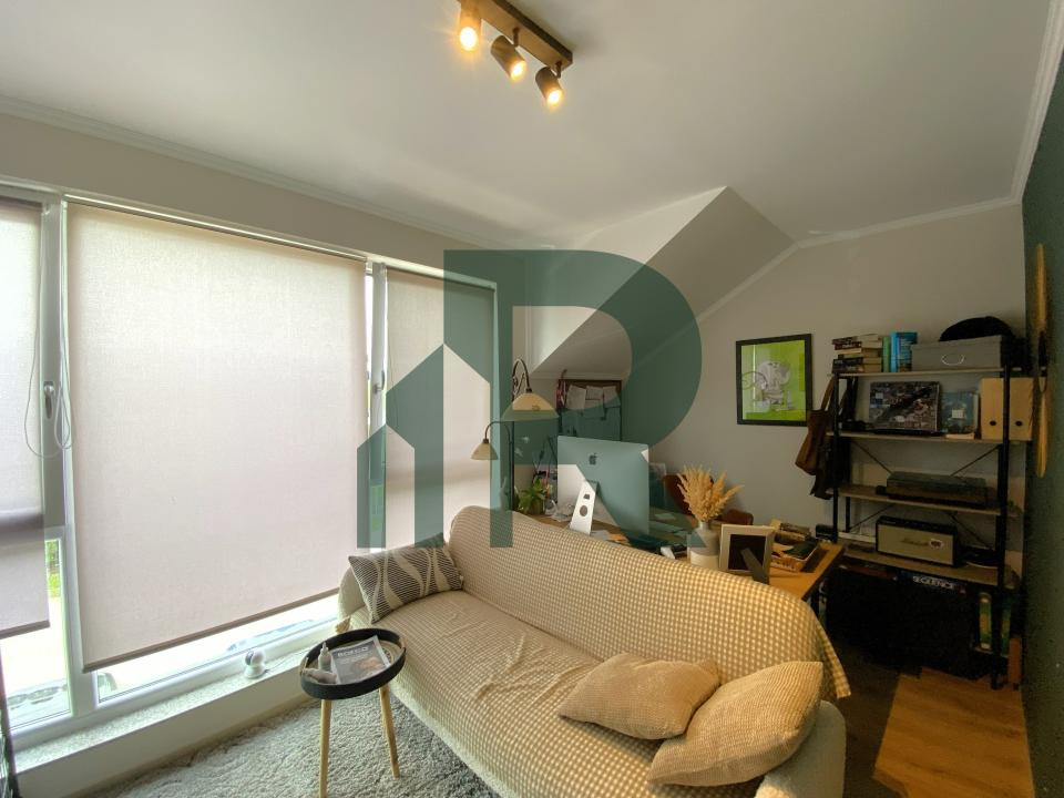Duplex cu 4 camere 2 bai si curte libera 200 mp in Cisnadie