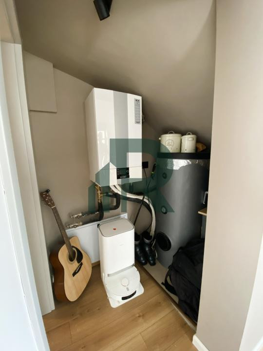 Duplex cu 4 camere 2 bai si curte libera 200 mp in Cisnadie