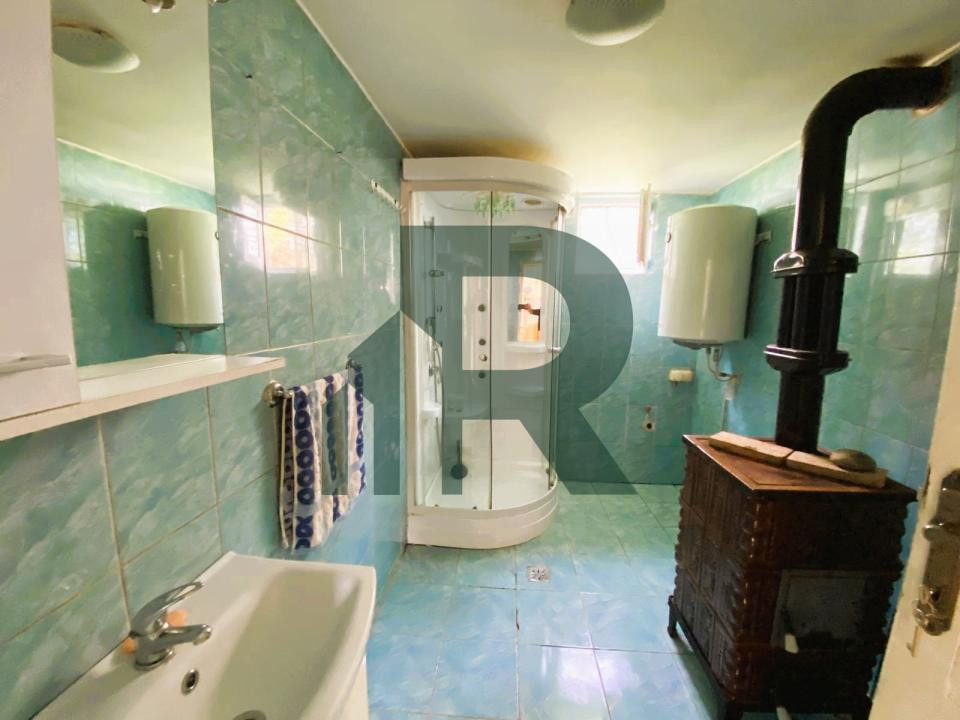 Casa individuala cu 3 camere si teren 1200 mp in Avrig