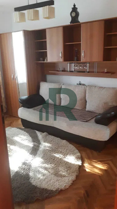 Apartament cu 3 camere, balcon si pivnita in Vasile Aaron