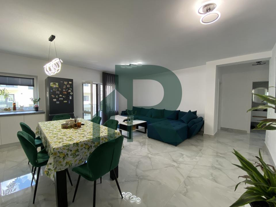 Apartament modern cu 3 camere balcon si parcare privata Dna Stanca