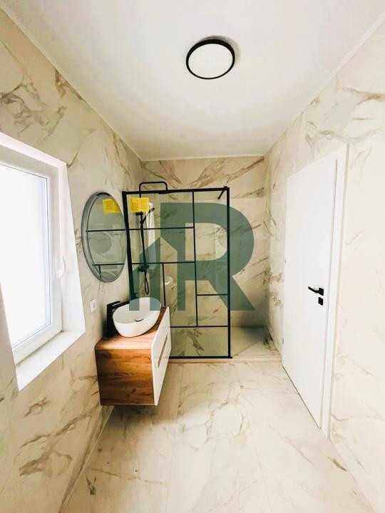 Apartament de lux 3 camere balcon si parcare privata Dna Stanca
