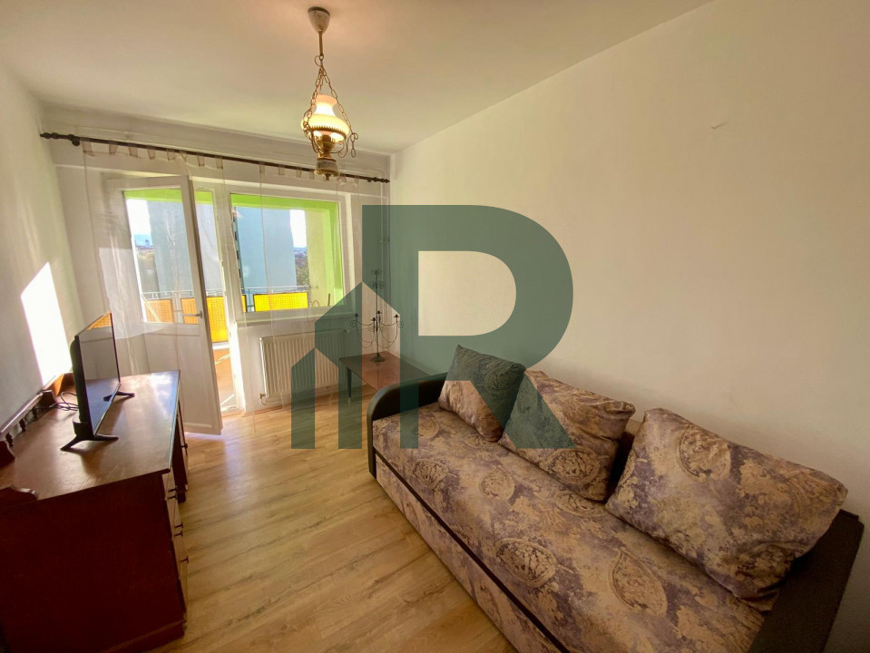 Apartament cu 3 camere si balcon generos pe Mihai Viteazul 