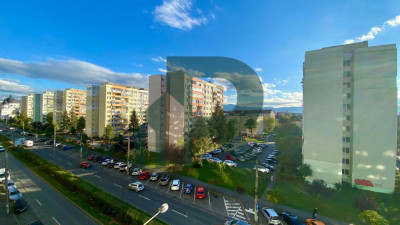 Apartament cu 3 camere si balcon generos pe Mihai Viteazul 
